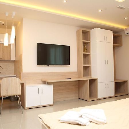 Gold Crown Apartments Ягодина Екстер'єр фото