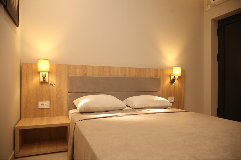 Gold Crown Apartments Ягодина Екстер'єр фото